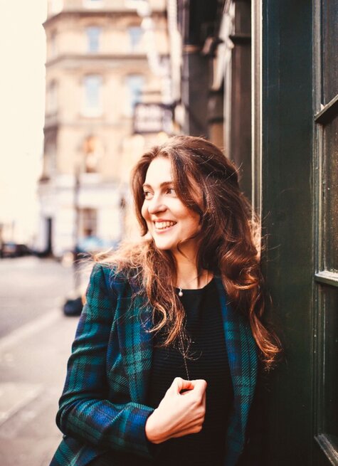 Julia Burbach | © Victoria Cadisch