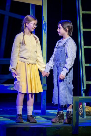 Aninka (Felicitas Kogler) und Pepiček (Jakob Noggler)