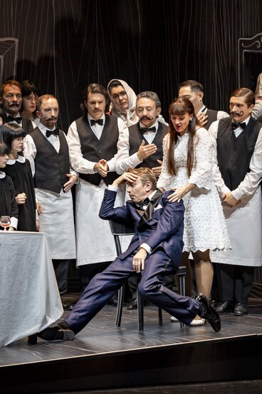 Erwin Belakowitsch (Faninal), Annina Wachter (Sophie), Jakob Nistler (Wirt)