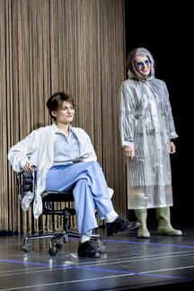 Julia Posch, Sara Nunius