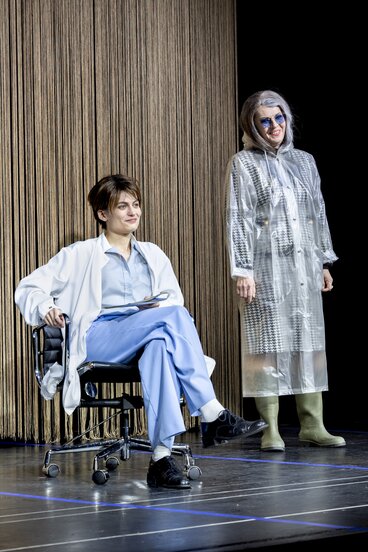 Julia Posch, Sara Nunius