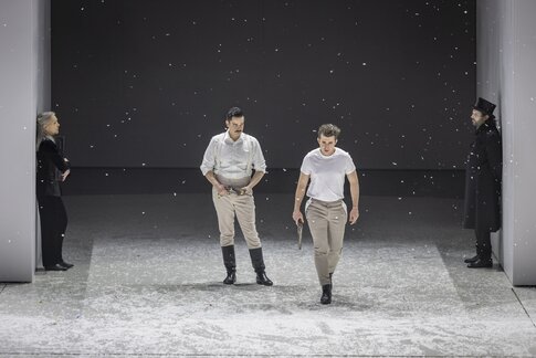 Eleonore Bürcher (Sie), Jacob Phillips (Onegin), Alexander Fedorov (Lenski) & Julien Horbatuk (Saretzki)