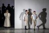 Chor, Marie Smolka (Tatjana), Jacob Phillips (Onegin) & Alexander Fedorov (Lenski)