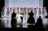 Fotini Athanaski (Filipjewna, im Schatten), Marie Smolka (Tatjana), Eleonore Bürcher (Sie), Bernarda Klinar (Olga, im Schatten), Abongile Fumba (Larina) & Chor