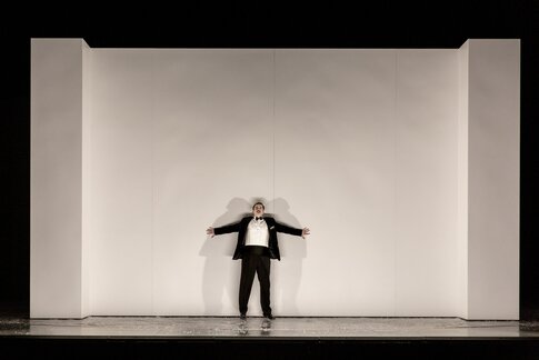 Jacob Phillips (Onegin)