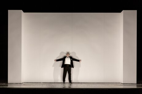 Jacob Phillips (Onegin) | © Birgit Gufler