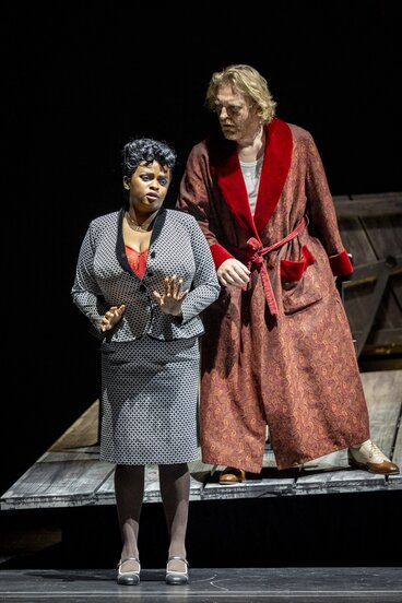 Abongile Fumba (Mrs. Quickly), Johannes Maria Wimmer (Falstaff)