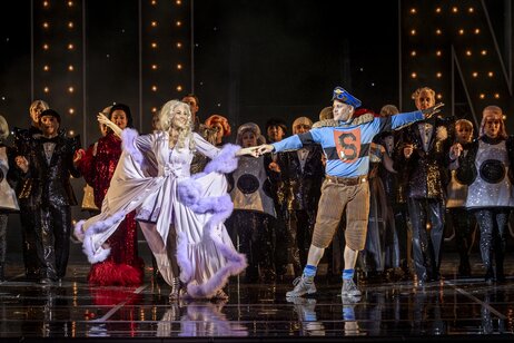 Susanne Langbein (Frau Luna), Florian Stern (Fritz Steppke), Chor