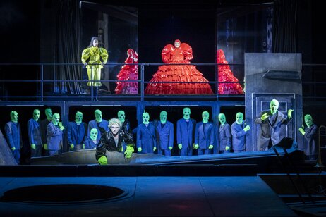 Cansu Şîya Yıldız (Emmeline), Pasquale di Filippo (Guillamar), Petra Alexandra Pippan (Cupido), Benjamin Chamandy (Cold genius) & Extrachor