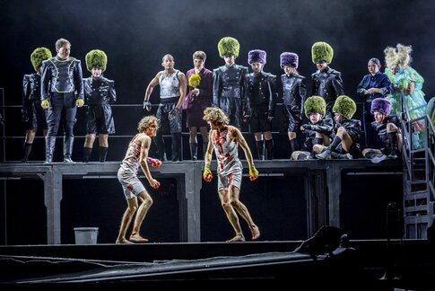 Florian Granzner (Oswald), Tommy Fischnaller-Wachtler ((Arthur), Ensemble 