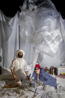 Fabian Kluckner & Laura Nöbauer lassen eine Klangwolke steigen