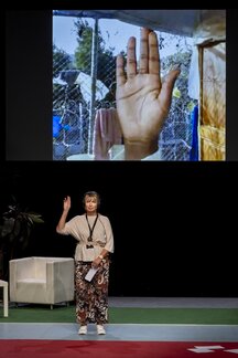 Teilnehmer:in bei der Konferenz der Abwesenden