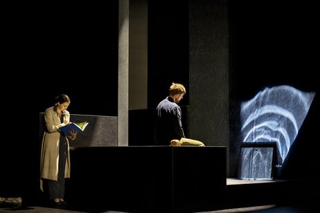 Liebesgesang. Mimi Doulton (SIE) & Benjamin Chamandy (ER) | © Birgit Gufler