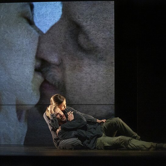 Liebesgesang. Mimi Doulton (SIE) & Benjamin Chamandy (ER) | © Birgit Gufler
