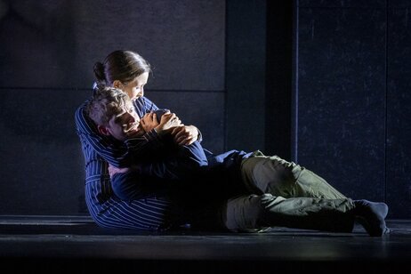 Liebesgesang. Mimi Doulton (SIE) & Benjamin Chamandy (ER) | © Birgit Gufler