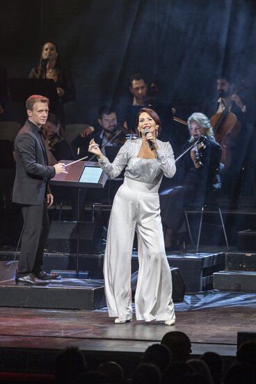 Maya Hakvoort in Concert