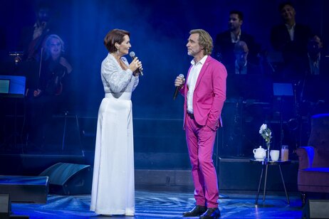 Maya Hakvoort in Concert