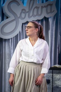Marion Reiser (Elena)