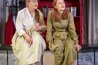 Marion Reiser (Elena) & Sara Nunius (Lila)