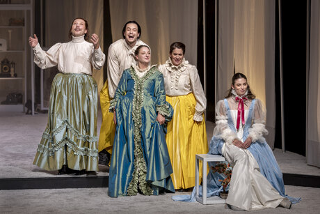 Stefan Riedl, Patrick Ljuboja, Marion Reiser, Marie-Therese Futterknecht, Julia Posch | © Birgit Gufler Stefan Riedl, Patrick Ljuboja, Marion Reiser, Marie-Therese Futterknecht, Julia Posch | © Birgit Gufler