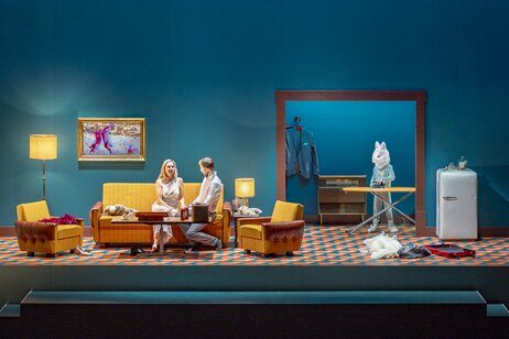 Von heute auf morgen: Mojca Erdmann (Die Frau), Benjamin Chamandy (Der Mann) | © Birgit Gufler