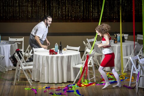 Pagliacci: Aris Argiris (Tonio) & Marie Smolka (Nedda)