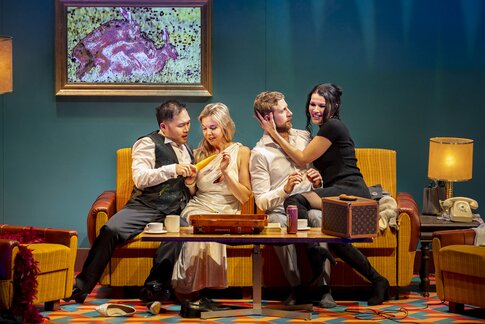 Von heute auf morgen: Jason Lee (Der Sänger), Mojca Erdmannn (Die Frau), Benjamin Chamandy (Der Mann) & Anastasia Lerman (Die Freundin)