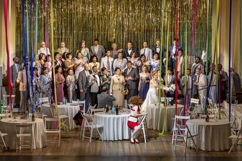 Pagliacci: Marie Smolka (Nedda) & Chor