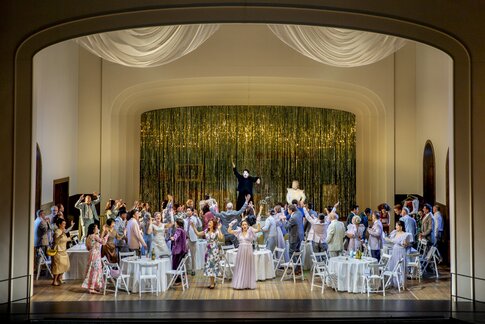 Pagliacci: Xavier Moreno (Canio), Jason Lee (Peppe) & Chor