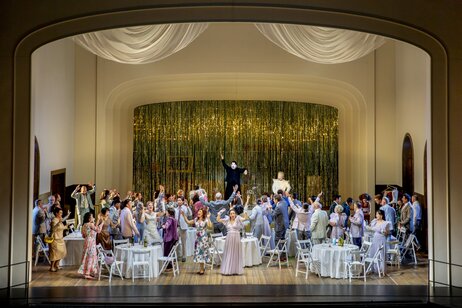 Pagliacci: Xavier Moreno (Canio), Jason Lee (Peppe) & Chor | © Birgit Gufler