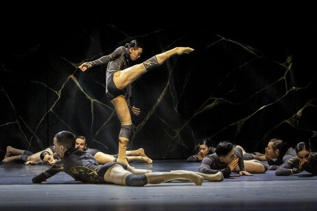 Ensemble / Unfamiliar Connections