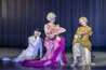 Benjamin Chamandy (Emmerich Kálmán), Anastasia Lerman (Junge Frau im Hotel/Rosy Bársony), Jennifer Maines (Kellnerin/Gitta Alpár)