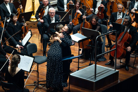 Mezzosopran Bella Adamova, Dirigentin Tianyi Lu, Tiroler Symphonieorchester Innsbruck | © WE FEEL