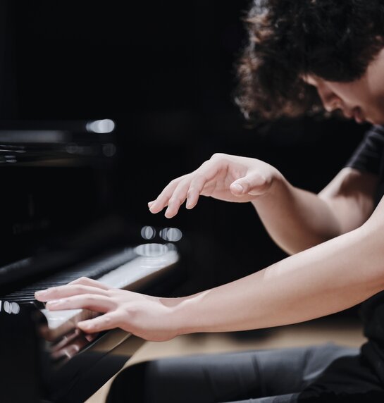 Pianist Jaehong Park | © Rohsh Pianist Jaehong Park | © Rohsh