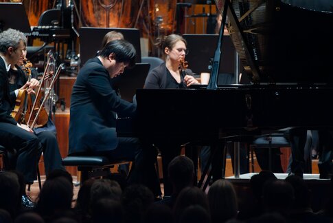 4. Symphoniekonzert - Jaehong Park_01