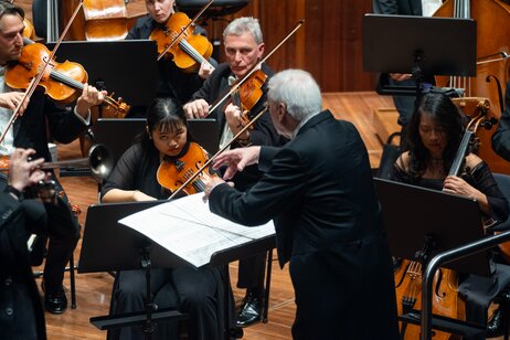 5. Symphoniekonzert_Mario Venzago_03 | © WE FEEL