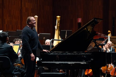 8. Symphoniekonzert_Tzimon Barto_03