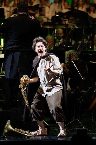 Another Night at the Movies_08