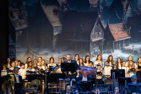 Another Night at the Movies_04