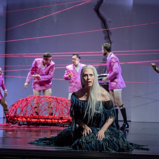 William Blake (Scaramuccio), Oliver Sailer (Truffaldin), Jason Lee (Brighella), Anna Gabler (Ariadne), Benjamin Chamandy (Harlekin), Annina Wachter (Zerbinetta) | © Toni Suter