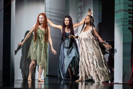 Hazel Neighbour (Najade), Anastasia Lerman (Echo), Abongile Fumba (Dryade) | © Toni Suter Hazel Neighbour (Najade), Anastasia Lerman (Echo), Abongile Fumba (Dryade) | © Toni Suter