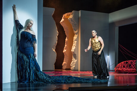 Anna Gabler (Ariadne), Florian Stern (Bacchus) | © Toni Suter