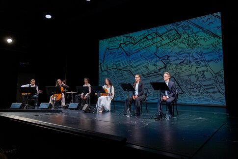 Jannis Raptis, Cristina Basili, Jasmin Meiri-Brauer, Timna Brauer, Marion Reiser & Kristoffer Nowak