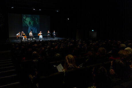 Brechen wir aus! Das Justman-Projekt_01 | © Victor Klein