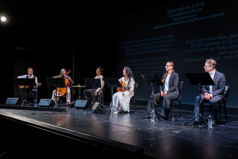 Jannis Raptis, Cristina Basili, Jasmin Meiri-Brauer, Timna Brauer, Marion Reiser & Kristoffer Nowak