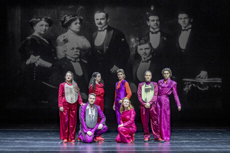 Marion Reiser, Philipp Rudig, Cansu Şîya Yıldız, Julia Posch, Sara Nunius, Christoph Kail, Tommy Fischnaller-Wachtler | © Birgit Gufler Marion Reiser, Philipp Rudig, Cansu Şîya Yıldız, Julia Posch, Sara Nunius, Christoph Kail, Tommy Fischnaller-Wachtler | © Birgit Gufler