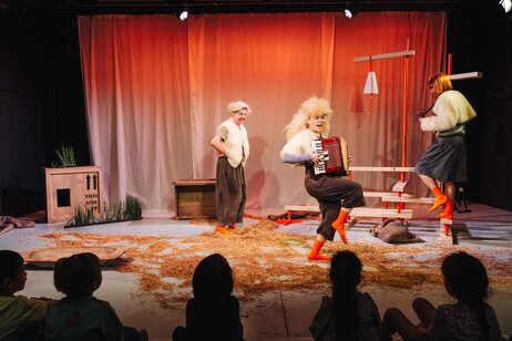 Charlie Rackwitz, Nora Winkler, Max Gnant | © Amir Kaufmann