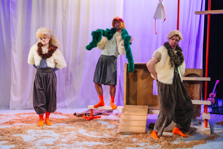 Nora Winkler, Max Gnant, Charlie Rackwitz | © Amir Kaufmann Nora Winkler, Max Gnant, Charlie Rackwitz | © Amir Kaufmann