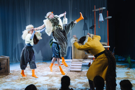 Nora Winkler, Charlie Rackwitz, Max Gnant | © Amir Kaufmann Nora Winkler, Charlie Rackwitz, Max Gnant | © Amir Kaufmann