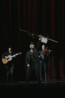Medina Rekic (Musikerin), Kristoffer Nowak (Hans), Eleonora Golubkowa (Musikerin)